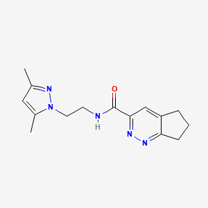 molecular formula C15H19N5O B2461932 N-[2-(3,5-Dimethylpyrazol-1-yl)ethyl]-6,7-dihydro-5H-cyclopenta[c]pyridazine-3-carboxamide CAS No. 2415628-25-8