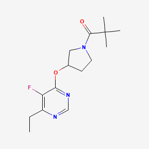 molecular formula C15H22FN3O2 B2462292 1-(3-((6-Ethyl-5-fluoropyrimidin-4-yl)oxy)pyrrolidin-1-yl)-2,2-dimethylpropan-1-one CAS No. 2034319-09-8