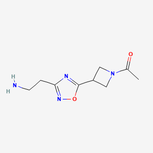 molecular formula C9H15ClN4O2 B2462985 1-(3-(3-(2-Aminoethyl)-1,2,4-oxadiazol-5-yl)azetidin-1-yl)ethanone CAS No. 1706435-30-4