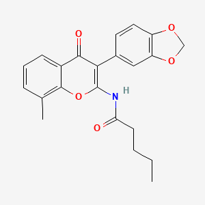 molecular formula C22H21NO5 B2463494 N-[3-(1,3-benzodioxol-5-yl)-8-methyl-4-oxochromen-2-yl]pentanamide CAS No. 879585-51-0