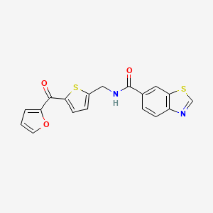 molecular formula C18H12N2O3S2 B2463511 N-((5-(furan-2-carbonyl)thiophen-2-yl)methyl)benzo[d]thiazole-6-carboxamide CAS No. 1797615-65-6