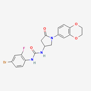 1-(4-Bromo-2-fluorophenyl)-3-(1-(2,3-dihydrobenzo[b][1,4]dioxin-6-yl)-5-oxopyrrolidin-3-yl)urea