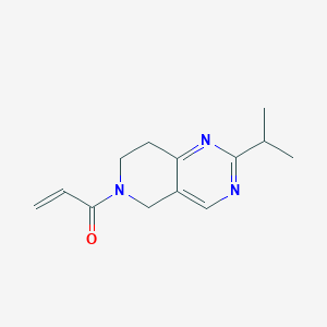molecular formula C13H17N3O B2464428 1-(2-Propan-2-yl-7,8-dihydro-5H-pyrido[4,3-d]pyrimidin-6-yl)prop-2-en-1-one CAS No. 2305491-33-0