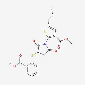 molecular formula C20H19NO6S2 B2464840 2-({1-[3-(Methoxycarbonyl)-5-propylthiophen-2-yl]-2,5-dioxopyrrolidin-3-yl}sulfanyl)benzoic acid CAS No. 924861-11-0