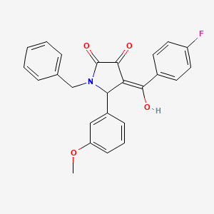 molecular formula C25H20FNO4 B2465508 (4E)-1-benzyl-4-[(4-fluorophenyl)-hydroxymethylidene]-5-(3-methoxyphenyl)pyrrolidine-2,3-dione CAS No. 608108-51-6