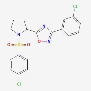 molecular formula C18H15Cl2N3O3S B2466203 3-(3-Chlorophenyl)-5-{1-[(4-chlorophenyl)sulfonyl]-2-pyrrolidinyl}-1,2,4-oxadiazole CAS No. 478045-78-2