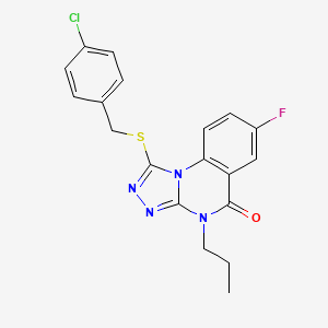 molecular formula C19H16ClFN4OS B2466393 1-[(4-氯苄基)硫]-7-氟-4-丙基[1,2,4]三唑并[4,3-a]喹唑啉-5(4H)-酮 CAS No. 1111236-82-8