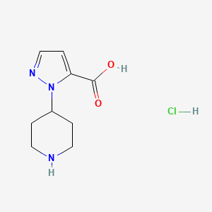 molecular formula C9H14ClN3O2 B2466415 2-哌啶-4-基吡唑-3-羧酸；盐酸盐 CAS No. 2470436-60-1