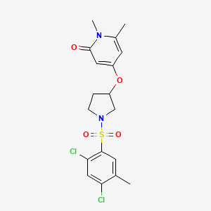molecular formula C18H20Cl2N2O4S B2466426 4-((1-((2,4-二氯-5-甲苯磺酰基)吡咯烷-3-基)氧基)-1,6-二甲基吡啶-2(1H)-酮 CAS No. 2034429-23-5