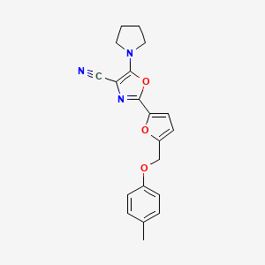 molecular formula C20H19N3O3 B2466460 5-(Pyrrolidin-1-yl)-2-(5-((p-tolyloxy)methyl)furan-2-yl)oxazole-4-carbonitrile CAS No. 931748-64-0