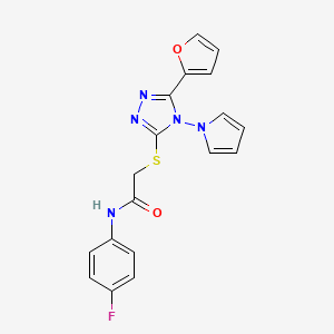 molecular formula C18H14FN5O2S B2466595 N-(4-fluorophenyl)-2-{[5-(furan-2-yl)-4-(1H-pyrrol-1-yl)-4H-1,2,4-triazol-3-yl]sulfanyl}acetamide CAS No. 886936-78-3