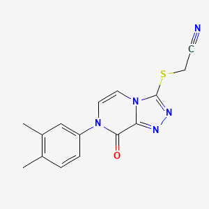 molecular formula C15H13N5OS B2466790 2-{[7-(3,4-dimethylphenyl)-8-oxo-7H,8H-[1,2,4]triazolo[4,3-a]pyrazin-3-yl]sulfanyl}acetonitrile CAS No. 1223918-81-7