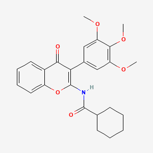 molecular formula C25H27NO6 B2467705 N-[4-oxo-3-(3,4,5-trimethoxyphenyl)chromen-2-yl]cyclohexanecarboxamide CAS No. 883953-52-4