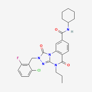 molecular formula C26H27ClFN5O3 B2468293 2-(2-氯-6-氟苄基)-N-环己基-1,5-二氧代-4-丙基-1,2,4,5-四氢[1,2,4]三唑并[4,3-a]喹唑啉-8-甲酰胺 CAS No. 1242912-03-3
