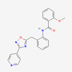 molecular formula C22H18N4O3 B2468573 2-methoxy-N-(2-((3-(pyridin-4-yl)-1,2,4-oxadiazol-5-yl)methyl)phenyl)benzamide CAS No. 1705906-37-1