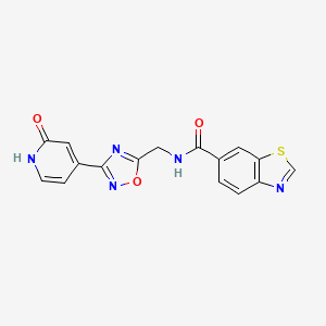 molecular formula C16H11N5O3S B2469044 N-((3-(2-oxo-1,2-dihydropyridin-4-yl)-1,2,4-oxadiazol-5-yl)methyl)benzo[d]thiazole-6-carboxamide CAS No. 2034367-88-7