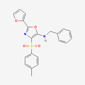 molecular formula C21H18N2O4S B2469084 2-(2-呋喃基)-4-[(4-甲苯基)磺酰基]-5-[苄氨基]-1,3-恶唑 CAS No. 304658-14-8