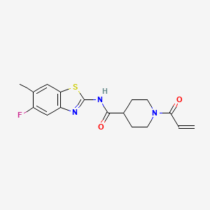 molecular formula C17H18FN3O2S B2471403 N-(5-Fluoro-6-methyl-1,3-benzothiazol-2-yl)-1-prop-2-enoylpiperidine-4-carboxamide CAS No. 2411300-57-5
