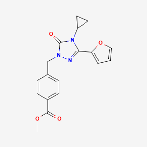 molecular formula C18H17N3O4 B2471576 methyl 4-((4-cyclopropyl-3-(furan-2-yl)-5-oxo-4,5-dihydro-1H-1,2,4-triazol-1-yl)methyl)benzoate CAS No. 1797396-21-4