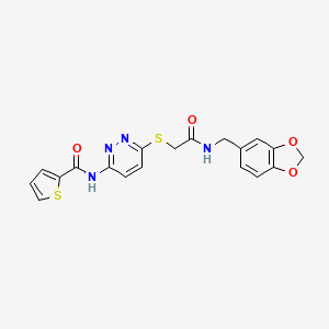 molecular formula C19H16N4O4S2 B2471640 N-(6-((2-((苯并[d][1,3]二氧杂环-5-基甲基)氨基)-2-氧代乙基)硫代)吡啶嗪-3-基)噻吩-2-甲酰胺 CAS No. 1021107-43-6