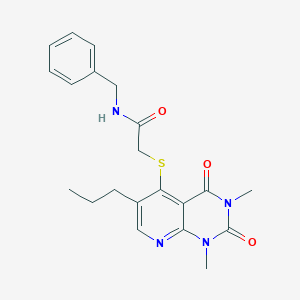 molecular formula C21H24N4O3S B2471680 N-ベンジル-2-((1,3-ジメチル-2,4-ジオキソ-6-プロピル-1,2,3,4-テトラヒドロピリド[2,3-d]ピリミジン-5-イル)チオ)アセトアミド CAS No. 899747-89-8