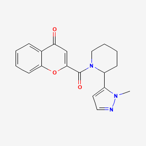 molecular formula C19H19N3O3 B2471983 2-[2-(2-Methylpyrazol-3-yl)piperidine-1-carbonyl]chromen-4-one CAS No. 2309751-90-2