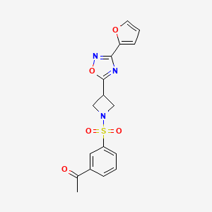 molecular formula C17H15N3O5S B2472004 1-(3-((3-(3-(呋喃-2-基)-1,2,4-恶二唑-5-基)氮杂环丁烷-1-基)磺酰基)苯基)乙酮 CAS No. 1428347-69-6