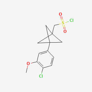 molecular formula C13H14Cl2O3S B2472277 [3-(4-Chloro-3-methoxyphenyl)-1-bicyclo[1.1.1]pentanyl]methanesulfonyl chloride CAS No. 2287302-48-9