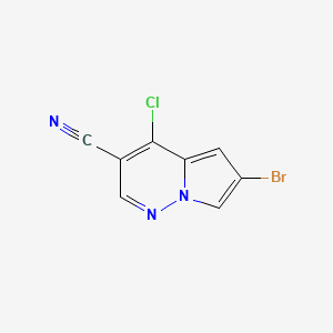 molecular formula C8H3BrClN3 B2473878 6-溴-4-氯吡咯并[1,2-b]哒嗪-3-腈 CAS No. 1400580-14-4