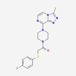 molecular formula C18H19FN6OS B2474017 2-((4-氟苯基)硫代)-1-(4-(3-甲基-[1,2,4]三唑并[4,3-a]吡嗪-8-基)哌嗪-1-基)乙酮 CAS No. 2034348-61-1