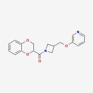 molecular formula C18H18N2O4 B2474364 2,3-Dihydro-1,4-benzodioxin-3-yl-[3-(pyridin-3-yloxymethyl)azetidin-1-yl]methanone CAS No. 2379972-48-0