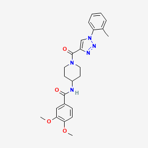 molecular formula C24H27N5O4 B2474703 3,4-dimetoxi-N-(1-(1-(o-tolil)-1H-1,2,3-triazol-4-carbonil)piperidin-4-il)benzamida CAS No. 1251572-86-7