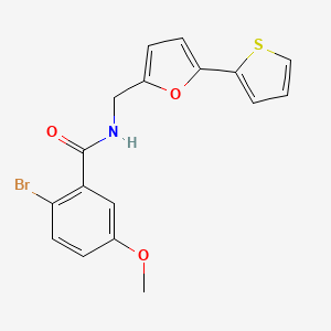 molecular formula C17H14BrNO3S B2474964 2-bromo-5-metoxi-N-((5-(tiofen-2-il)furan-2-il)metil)benzamida CAS No. 2034404-24-3