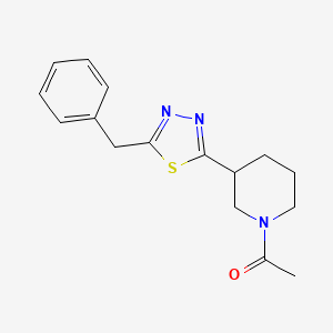 molecular formula C16H19N3OS B2475075 1-(3-(5-Bencil-1,3,4-tiadiazol-2-il)piperidin-1-il)etanona CAS No. 1203012-19-4