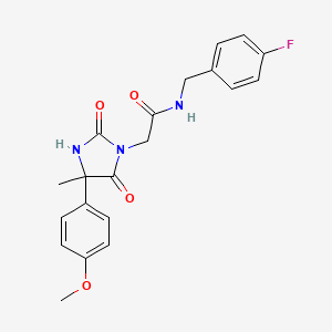 molecular formula C20H20FN3O4 B2475293 N-[(4-fluorophenyl)methyl]-2-[4-(4-methoxyphenyl)-4-methyl-2,5-dioxoimidazolidin-1-yl]acetamide CAS No. 956624-96-7