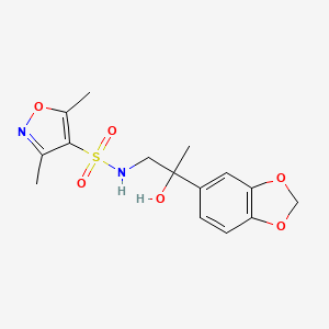 molecular formula C15H18N2O6S B2475731 N-(2-(Benzo[d][1,3]dioxol-5-yl)-2-hydroxypropyl)-3,5-dimethylisoxazol-4-sulfonamid CAS No. 1396675-52-7