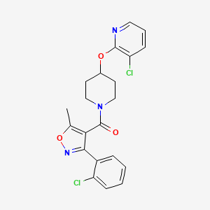 molecular formula C21H19Cl2N3O3 B2476406 (3-(2-Clorofenil)-5-metilisoxazol-4-il)(4-((3-cloropiridin-2-il)oxi)piperidin-1-il)metanona CAS No. 1448131-02-9