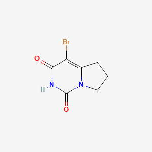 molecular formula C7H7BrN2O2 B2476411 4-溴-6,7-二氢-5H-吡咯并[1,2-c]嘧啶-1,3-二酮 CAS No. 2460748-80-3