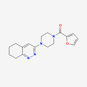 molecular formula C17H20N4O2 B2477152 Furan-2-yl(4-(5,6,7,8-tetrahydrocinnolin-3-yl)piperazin-1-yl)methanone CAS No. 2034318-17-5