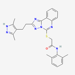 molecular formula C26H27N7OS B2477477 N-(2,6-dimethylphenyl)-2-({2-[2-(3,5-dimethyl-1H-pyrazol-4-yl)ethyl][1,2,4]triazolo[1,5-c]quinazolin-5-yl}thio)acetamide CAS No. 896699-99-3