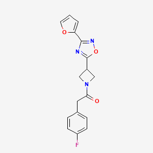 molecular formula C17H14FN3O3 B2477858 2-(4-氟苯基)-1-(3-(3-(呋喃-2-基)-1,2,4-恶二唑-5-基)氮杂环丁-1-基)乙酮 CAS No. 1428363-27-2