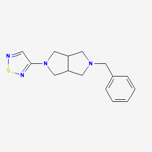 molecular formula C15H18N4S B2477995 3-(5-benzylhexahydropyrrolo[3,4-c]pyrrol-2(1H)-yl)-1,2,5-thiadiazole CAS No. 2034454-35-6