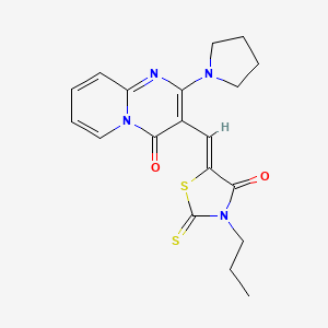molecular formula C19H20N4O2S2 B2478270 (Z)-5-((4-oxo-2-(pyrrolidin-1-yl)-4H-pyrido[1,2-a]pyrimidin-3-yl)methylene)-3-propyl-2-thioxothiazolidin-4-one CAS No. 607702-95-4