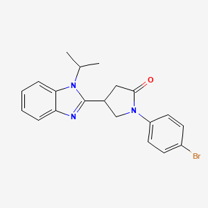 molecular formula C20H20BrN3O B2478935 1-(4-bromophenyl)-4-(1-isopropyl-1H-benzo[d]imidazol-2-yl)pyrrolidin-2-one CAS No. 847395-39-5