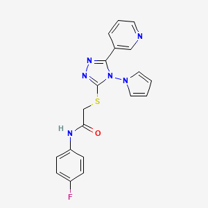 molecular formula C19H15FN6OS B2479472 N-(4-fluorophenyl)-2-{[5-(pyridin-3-yl)-4-(1H-pyrrol-1-yl)-4H-1,2,4-triazol-3-yl]sulfanyl}acetamide CAS No. 886936-73-8