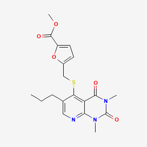 molecular formula C19H21N3O5S B2479929 Methyl 5-(((1,3-dimethyl-2,4-dioxo-6-propyl-1,2,3,4-tetrahydropyrido[2,3-d]pyrimidin-5-yl)thio)methyl)furan-2-carboxylate CAS No. 899940-85-3