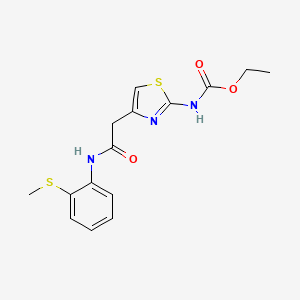 molecular formula C15H17N3O3S2 B2479937 4-(2-((2-(甲硫基)苯基)氨基)-2-氧代乙基)噻唑-2-基氨基甲酸乙酯 CAS No. 953136-72-6