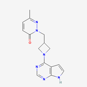 molecular formula C15H16N6O B2480700 6-甲基-2-[(1-{7H-吡咯[2,3-d]嘧啶-4-基}氮杂环丁-3-基)甲基]-2,3-二氢吡啶-3-酮 CAS No. 2200305-83-3