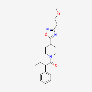 molecular formula C20H27N3O3 B2480793 1-(4-(3-(2-Methoxyethyl)-1,2,4-oxadiazol-5-yl)piperidin-1-yl)-2-phenylbutan-1-one CAS No. 1428358-54-6