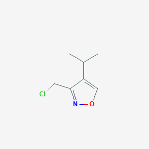 molecular formula C7H10ClNO B2481302 3-(Chloromethyl)-4-propan-2-yl-1,2-oxazole CAS No. 2413870-50-3